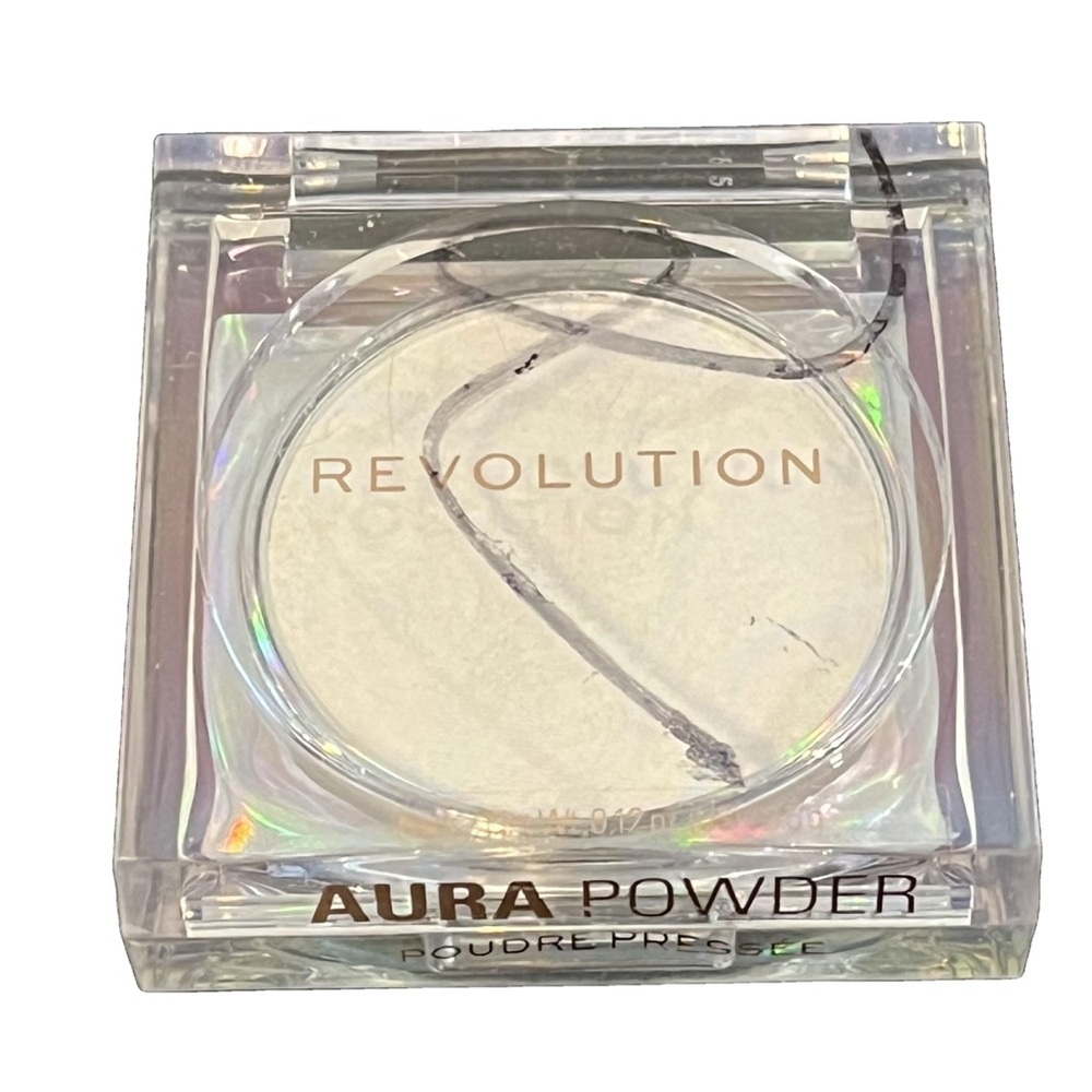 Makeup Revolution Mood Switch Aura Powder Universal Prism Pressed Powder